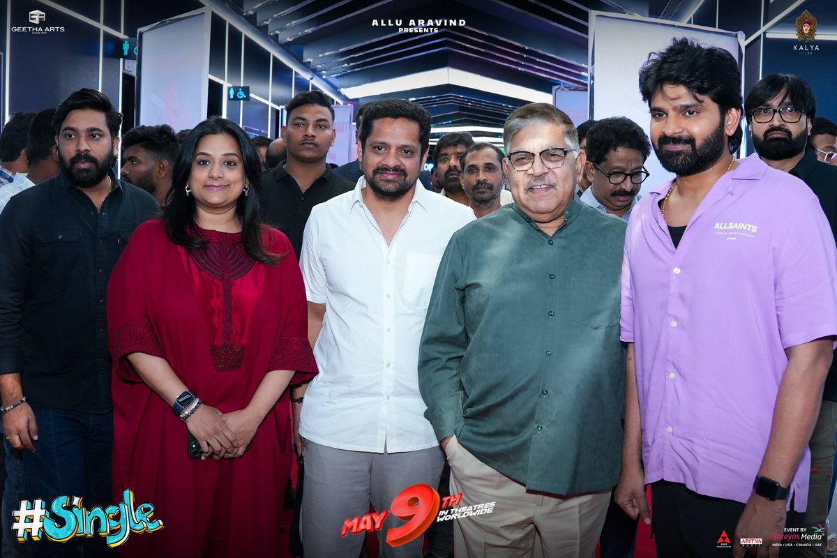Geetha Arts (@geethaarts) on Twitter photo The #Single Team is committed to giving Mad Entertainer poses confidently at Trailer Launch Event 💥💥❤️
#SingleTrailer ▶️ youtu.be/q2KdzXF_svA
#SingleMovie Grand Release on May 9th!
#SingleOnMay9th <a href="/sreevishnuoffl/">Sree Vishnu</a> <a href="/TheKetikaSharma/">Ketika Sharma</a> <a href="/i__ivana_/">Ivana</a> #AlluAravind <a href="/caarthickraju/">Caarthick Raju</a> The #Single Team is committed to giving Mad Entertainer poses confidently at Trailer Launch Event 💥💥❤️
#SingleTrailer ▶️ youtu.be/q2KdzXF_svA
#SingleMovie Grand Release on May 9th!
#SingleOnMay9th <a href="/sreevishnuoffl/">Sree Vishnu</a> <a href="/TheKetikaSharma/">Ketika Sharma</a> <a href="/i__ivana_/">Ivana</a> #AlluAravind <a href="/caarthickraju/">Caarthick Raju</a>