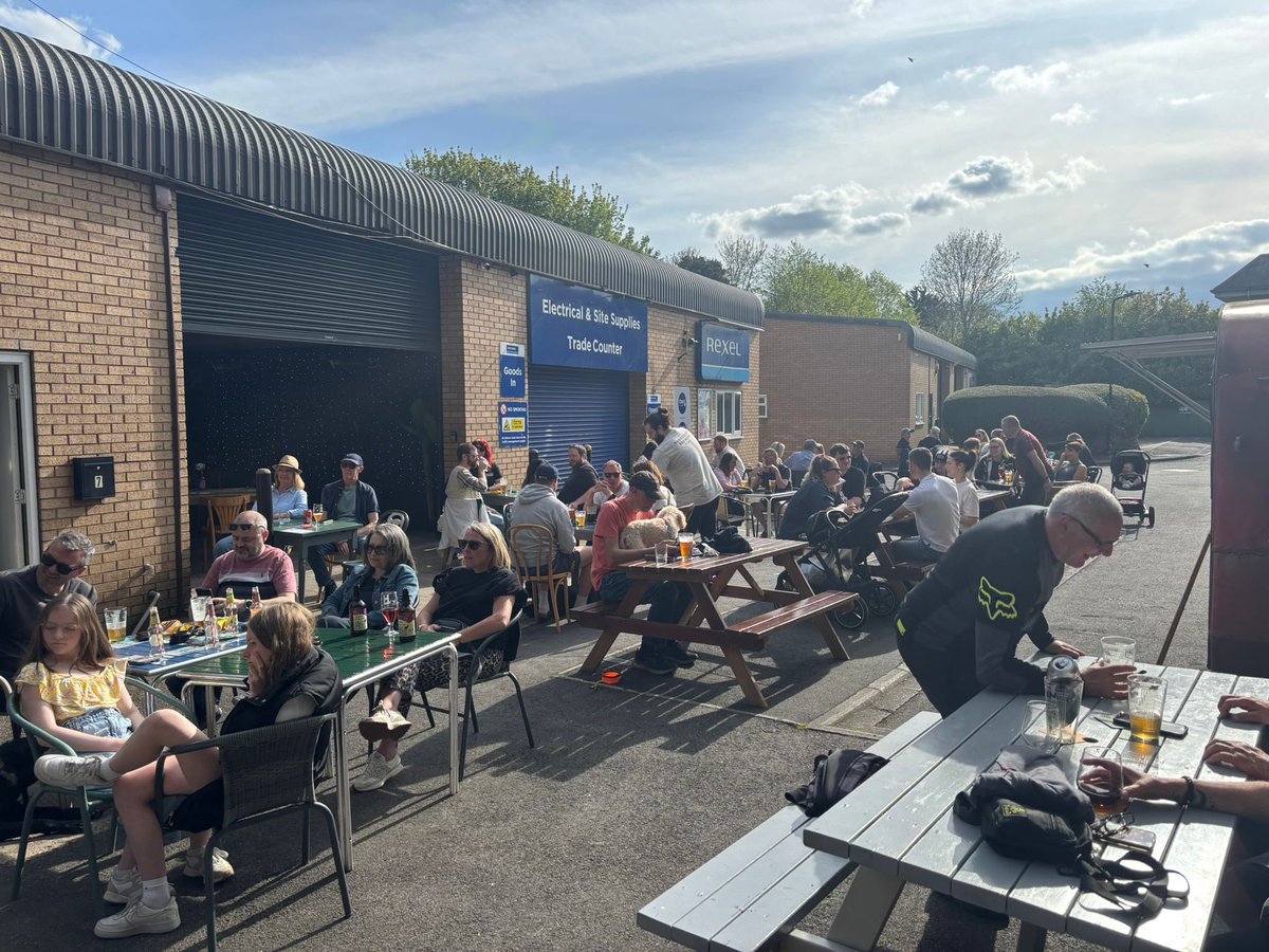 We love an open mic in the sunshine! ☀️
⁣
Massive thanks to all the performers who joined us at the Taproom yesterday for open mic - there’s nothing better than watching a bit of live music with a pint in the sun! 🍻🎉⁣
⁣
#harrogatebrewery #harrogatebrewingcompany #harrogate