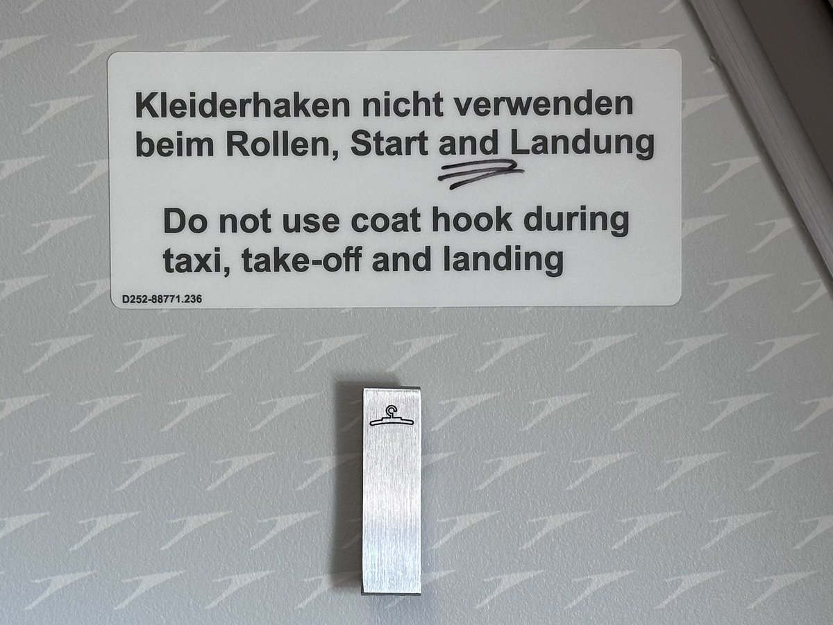 TodaysFlight's tweet photo. Did I break the code? Check-in sequence number 1 gets you in row 1? Nice. Apparently a row that is also popular with teachers. Smooth flight from #BRU to #VIE on ´Pyhrn-Eisenwurzen’. Or let’s rather call it: the Austrian #retrojet.
#AUA #OS352 #A320 #avgeek https://t.co/Ztv4QVUMpG