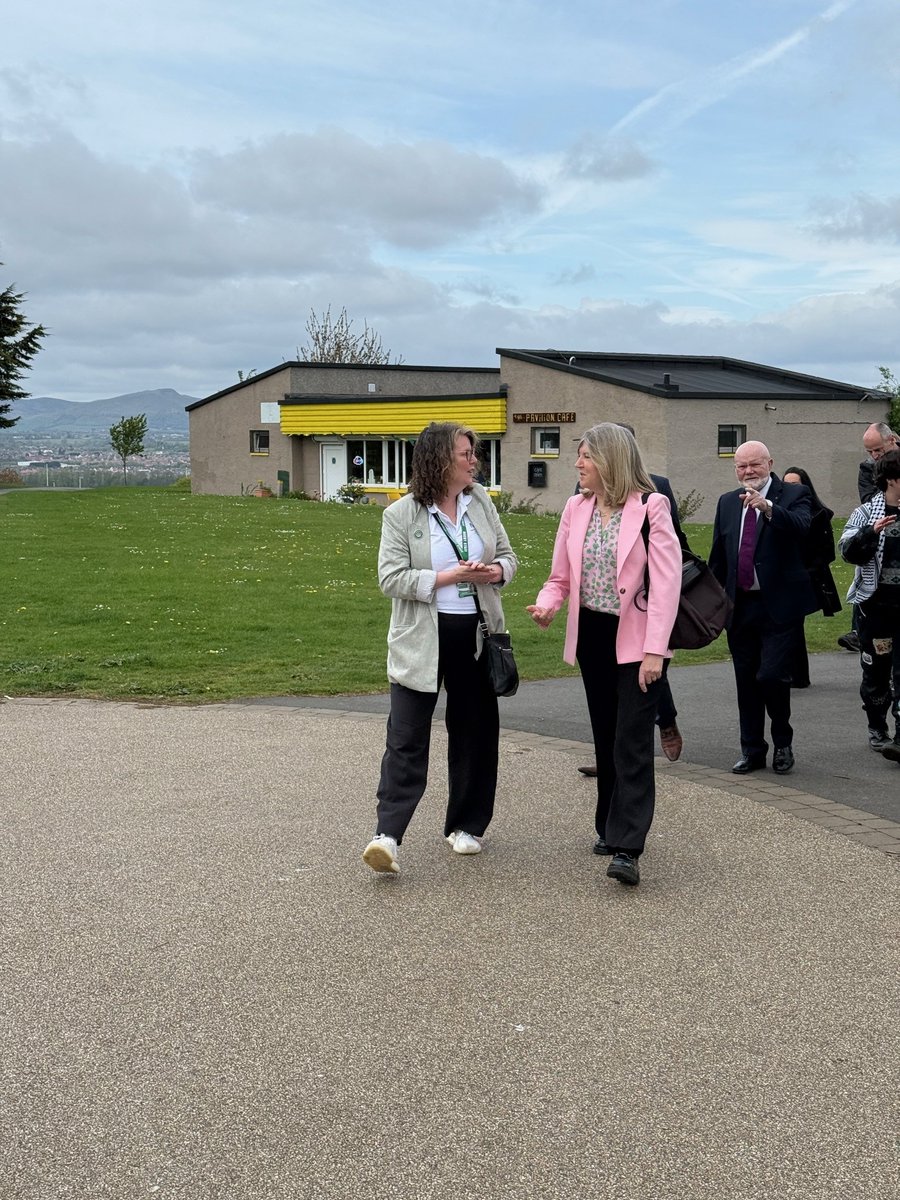 POScotParl's tweet image. Delighted to be in Mayfield and Easthouses today with Lothian MSPs to hear local people’s views on @scotparl and ideas for the future. I&apos;m looking forward to great discussions about how the Parliament can best represent people in Lothian.
🤝@MAEDT1 | Nourish Scotland
#ScotParl25
