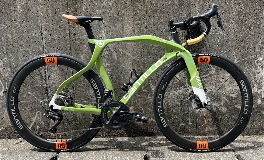 走行距離約500㎞ 1．中古車（2020年） 2．細かい擦り傷等あり 3．1