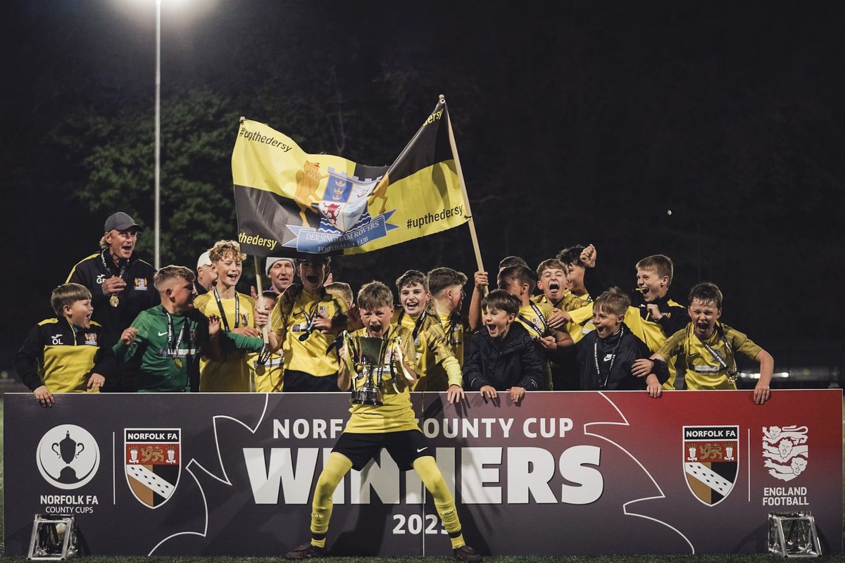 The 2025 Norfolk #U12sCup Champions…

<a href="/YouthRovers/">Dersingham Rovers Youth</a> 👏

#NorfolkFootball ⚽️🏆

📸 <a href="/Cunninghamben86/">Ben Cunningham</a>