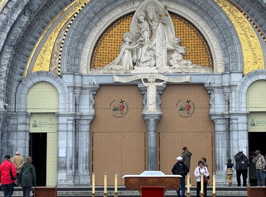 For all those in need of a message of hope after the tragic events of the past week, here is a photo sent to me from a bishop who was in Lourdes a couple of days ago. Bishop Jean-Marc Micas and the Commission in Lourdes making their compassion visible. Thank you for prioritising