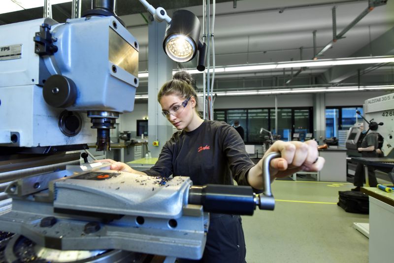 arnenielsen_dk's tweet image. ⛑️ I dag er det World Day for Safety and Health at Work. #Danfoss fremmer en stærk sikkerhedskultur gennem:

📜 Tydelige politikker
📚 Kontinuerlig sikkerhedstræning
👥 Stærk lederrollemodel

Arne Nielsen A/S distribuerer Danfoss Burner Components i 🇩🇰🇫🇴🇬🇱
arnenielsen.dk/2025/04/28/dan…