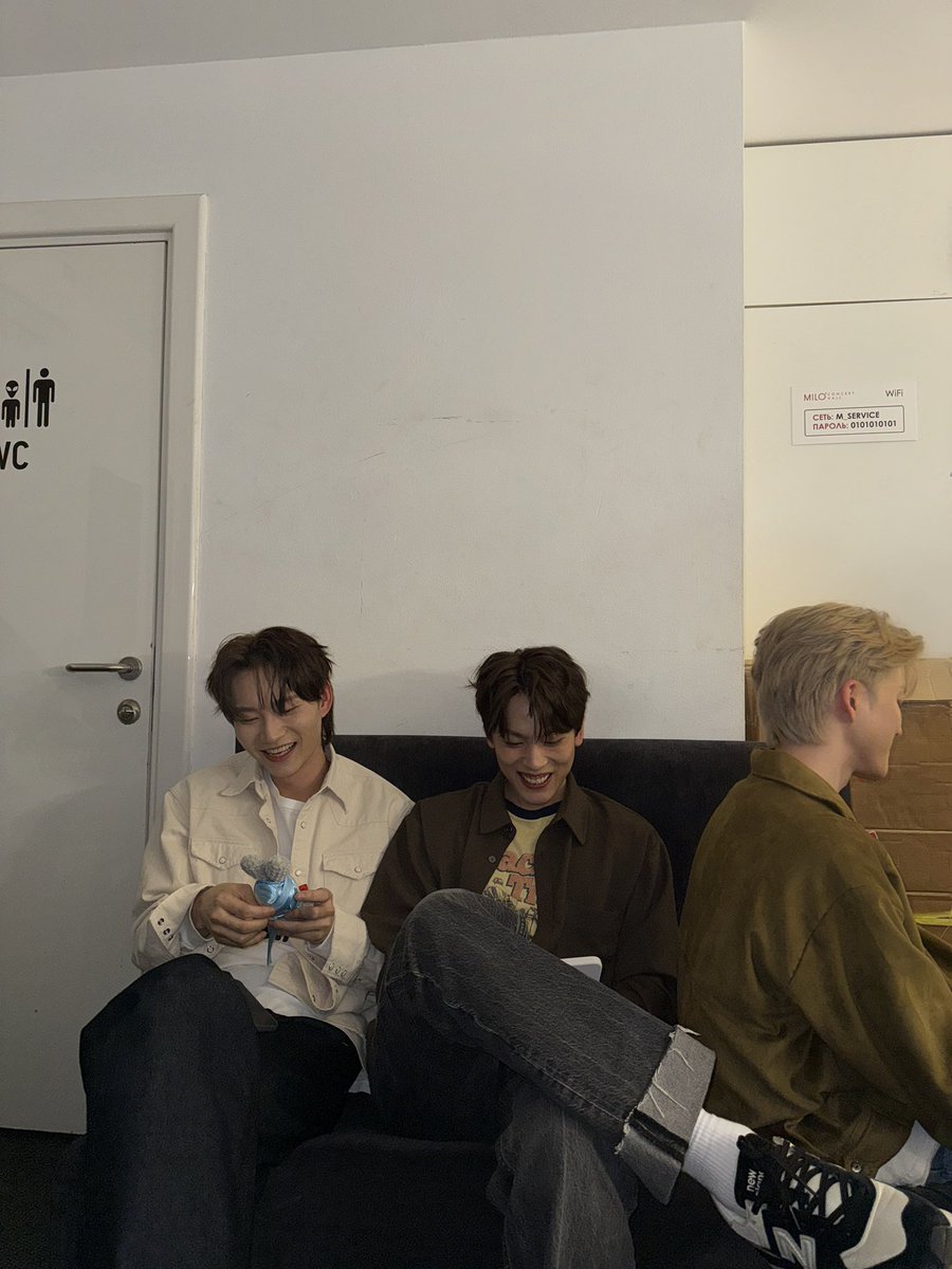 Band_W24hours's tweet photo. 📸📸

#W24 #Howon #Jonggil #Yunsoo
Photo by #Aaron https://t.co/SUTciYIsih