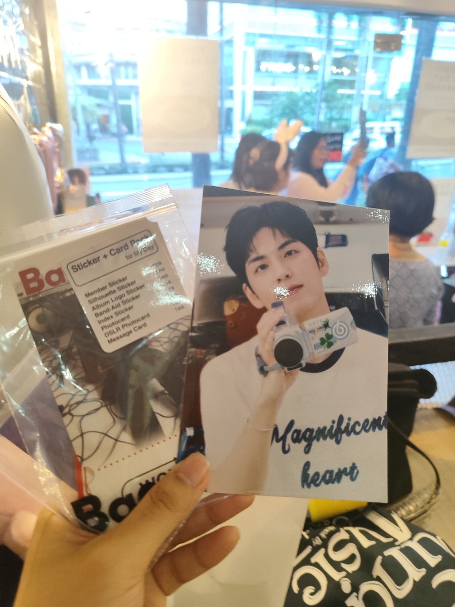 aruepil's tweet image. Thanks for the prizes @sunsetforkwp kahit nagdadabog na ko nong di nabubunot HAHAHAH 

thank you also for @makneigh kasi binigay niya sakin yung prize niya since i don't have pilmography album 🥹 dabestt