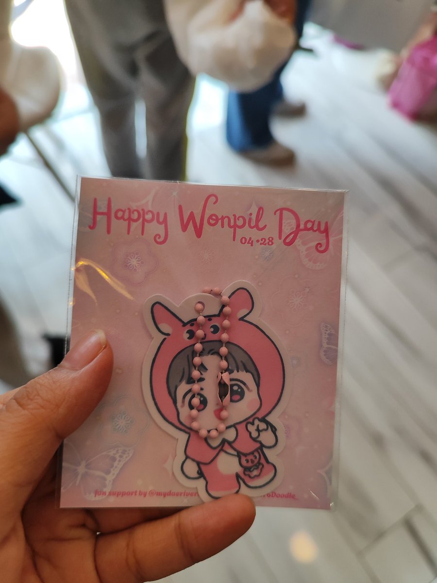 aruepil's tweet image. thanks po sa freebies 1/x