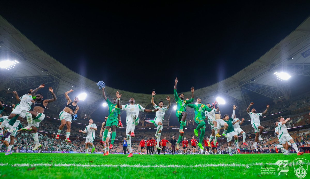 غدا أهم مباراة للأهلي منذو ١٤ سنه. خطوة واحدة على النهائي الحلم. يارب تكمل.  يارب فرحة أهلاوية
#النخبة_يااهلي