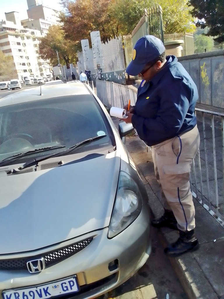 Jo'burg Metro Police Department - JMPD tweet media