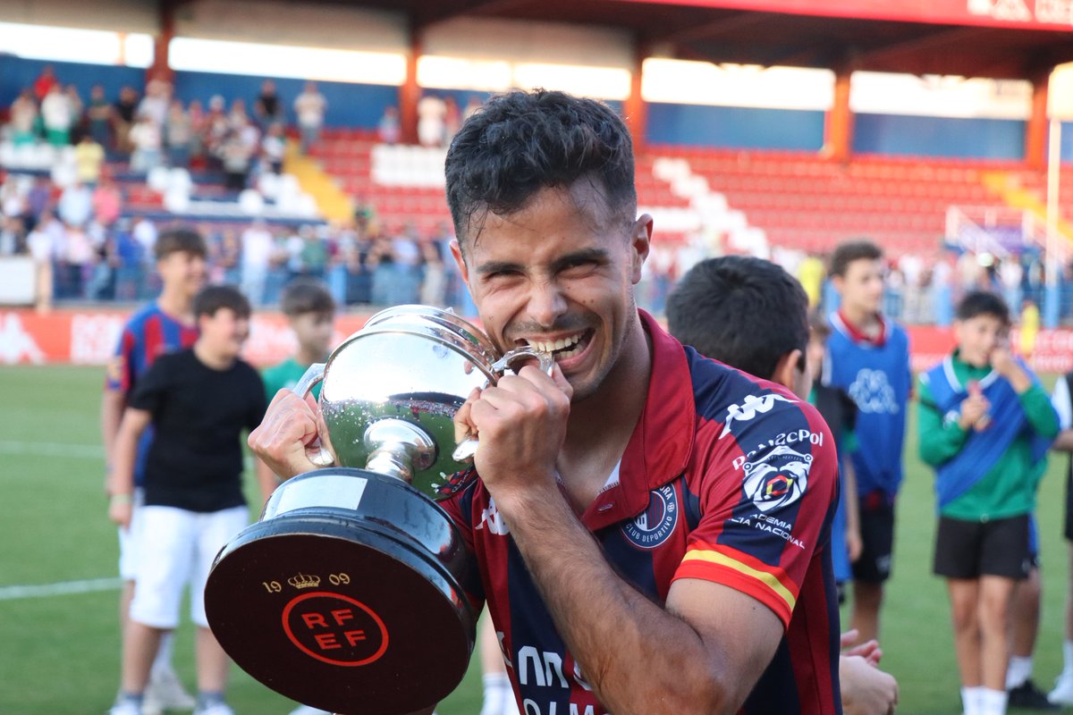 💡 Si alguien necesita luz, que llamen a <a href="/FranRosba/">Fran Rosales</a>, que esa sonrisa ilumina.