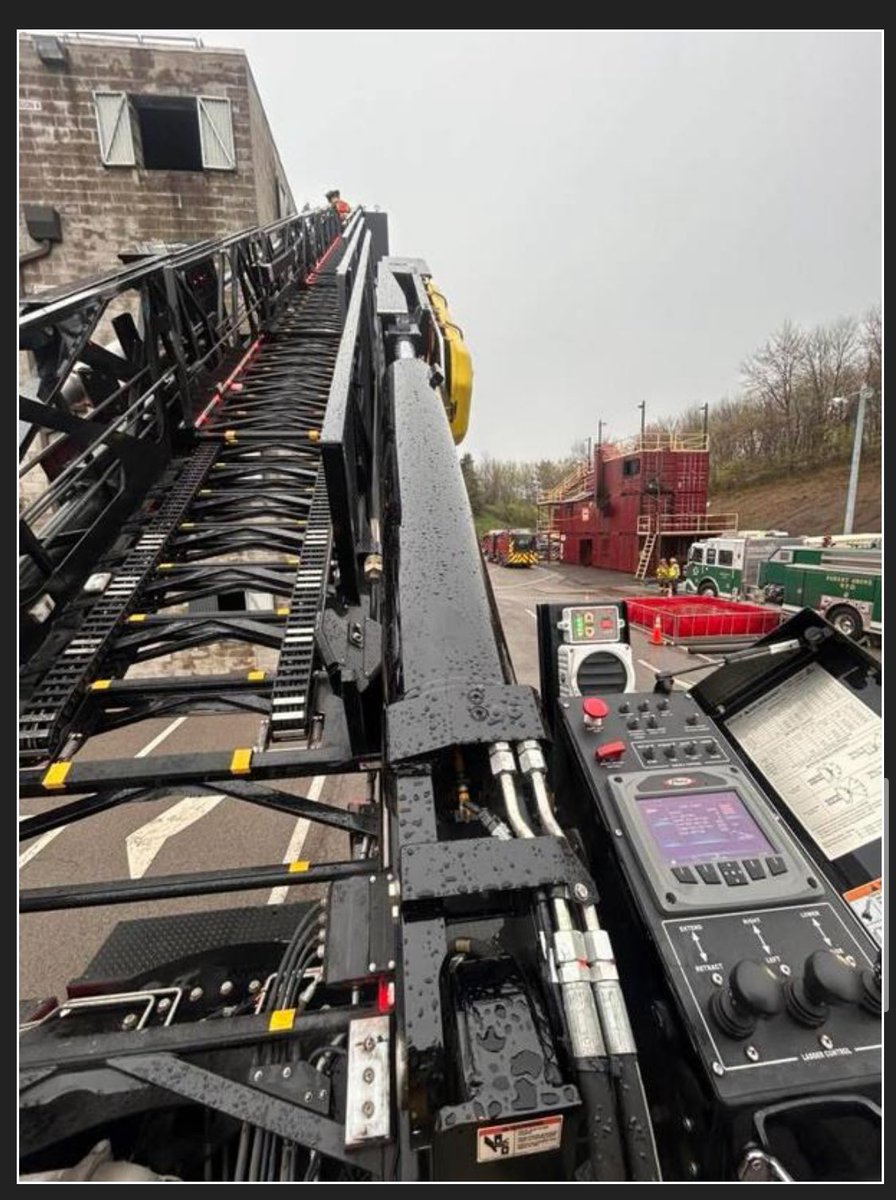 ctvfc21's tweet photo. The entry level program was working on firefighter survival and we are also hosting our first proboard driver operator for engine and aerial. 
We have several new recruits in the entry level program as well as our instructors from Cranberry teaching it. https://t.co/9Ud4Lr6NkM