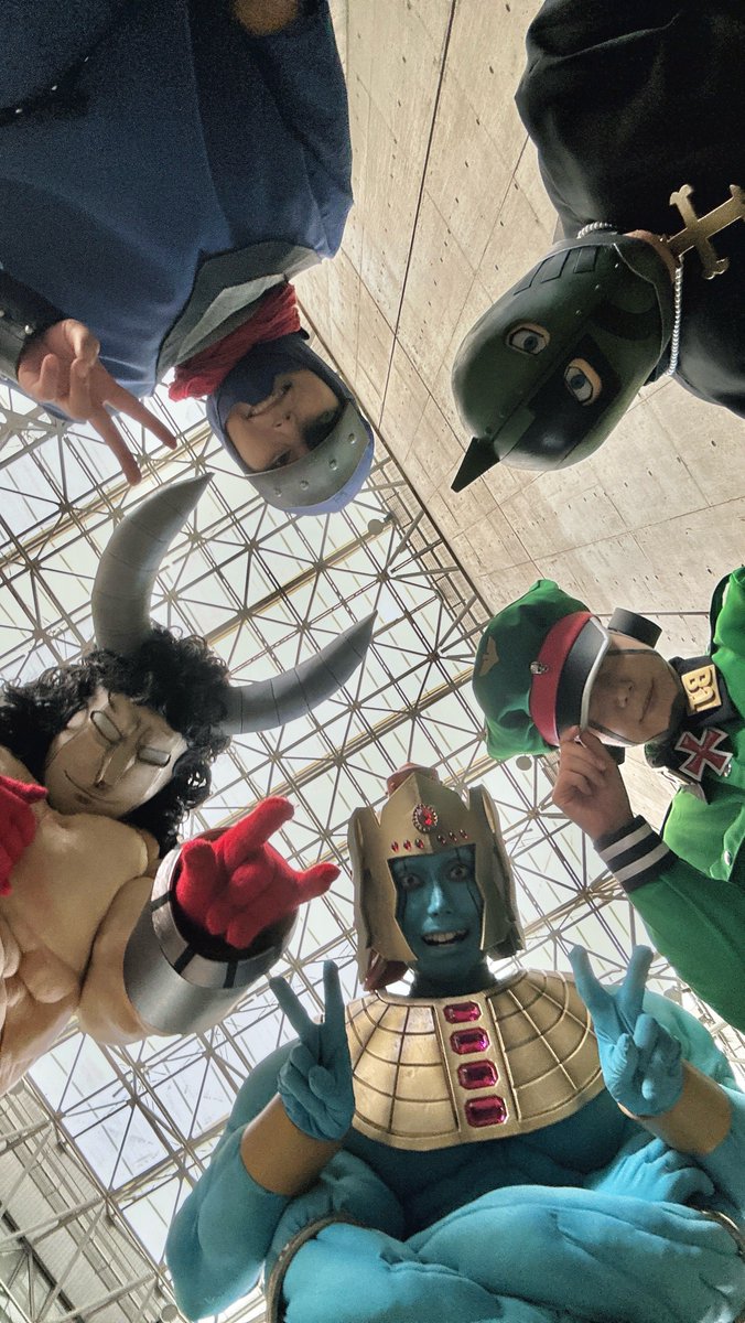 土曜日はニコ超でおそらく最後となる超人血盟軍併せを存分に楽しんでたよ〜✌️🍑✨
#ニコニコ超会議2025 
#ニコニコ超会議コスプレ