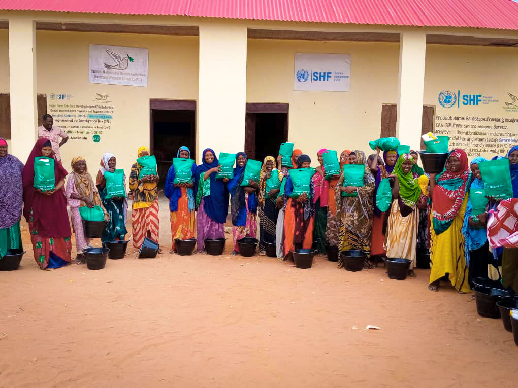 somalipeaceline's tweet photo. With support from @shf_somalia under the #SafeStep Project , @somalipeaceline provided 245 women and girls in Galkayo with essential protection kits aimed at promoting dignity, safety, and well-being.
SPL remains committed to strengthening community resilience and addressing the unique needs of women and girls through thoughtful and impactful interventions.
#Somalia #WomensHealth #DignityKits #HumanitarianAid #MHM #MentalHealth #Protection #Galkayo