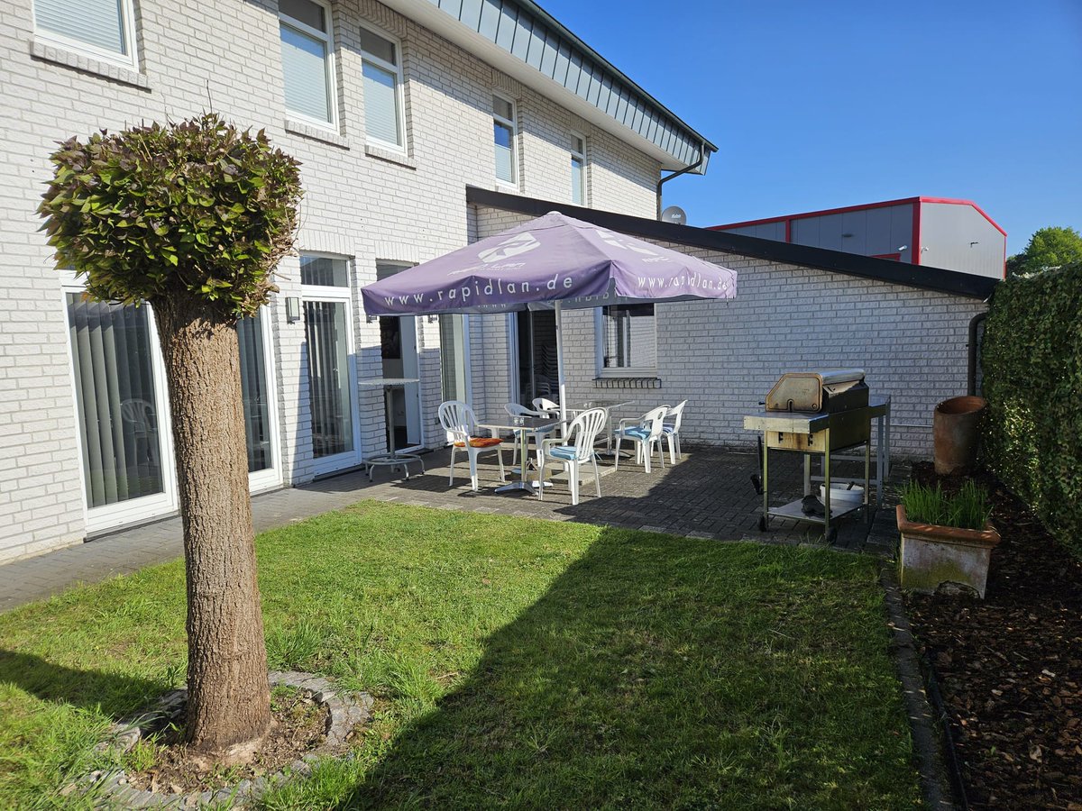 Die Grillsaison ist eröffnet.🥰

Wir freuen uns auf alle Gaming-Communities die in den nächsten Wochen und Monaten zu uns kommen und hoffentlich gutes Wetter zum Grillen mitbringen.🙏

rapidlan.de 

#lanparty #lanhouse #gaming #esports #Grillen