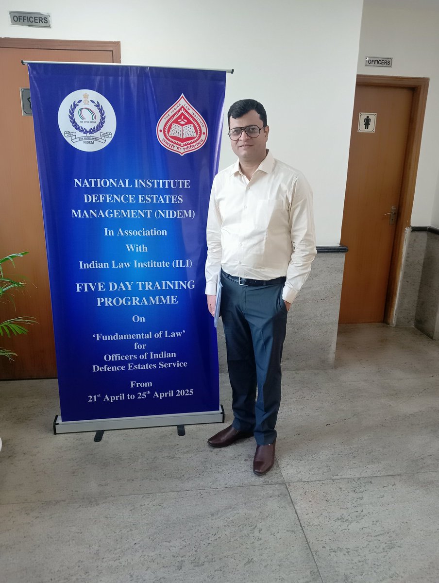 Dr. Rohit Moonka, Assistant Professor (Selection Grade), Campus Law Centre, Faculty of Law was invited to deliver an Expert lecture on Arbitration Law as a part of the five days Training Program organised at Raksha Sampada Bhawan, NIDEM, New Delhi.