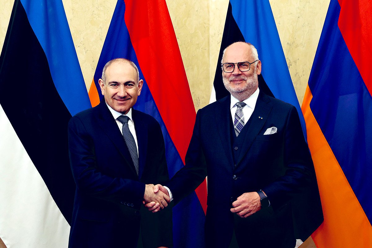 Nikol Pashinyan (@nikolpashinyan) on Twitter photo Honoured to start my official visit to Estonia with a substantial discussions with President <a href="/AlarKaris/">Alar Karis</a> . We exchanged views on strengthening 🇦🇲-🇪🇪 relations, deepening the 🇦🇲-🇪🇺 partnership, and addressing regional developments. Honoured to start my official visit to Estonia with a substantial discussions with President <a href="/AlarKaris/">Alar Karis</a> . We exchanged views on strengthening 🇦🇲-🇪🇪 relations, deepening the 🇦🇲-🇪🇺 partnership, and addressing regional developments.