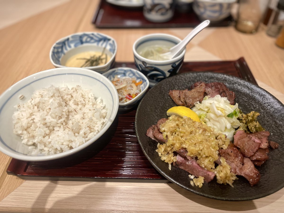 たまには息子孝行🍿

牛タンが美味すぎて
珍しく、ご飯おかわりしてたわ🤣♡
良い日でした☺️♡