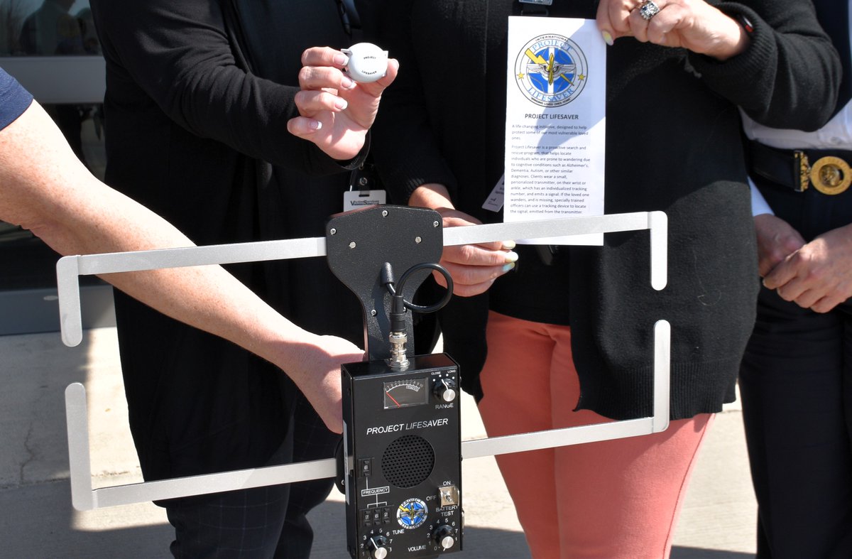 St. Thomas Police (@stpsmedia) on Twitter photo Project Lifesaver Launches in Elgin County to Help Protect Vulnerable Individuals
stps.on.ca/projectlifesav……
<a href="/AylmerPolice/">Aylmer Police</a>
<a href="/OPP_WR/">OPP West Region</a>
<a href="/ProjectLifesavr/">Project Lifesaver International</a> Project Lifesaver Launches in Elgin County to Help Protect Vulnerable Individuals
stps.on.ca/projectlifesav……
<a href="/AylmerPolice/">Aylmer Police</a>
<a href="/OPP_WR/">OPP West Region</a>
<a href="/ProjectLifesavr/">Project Lifesaver International</a>