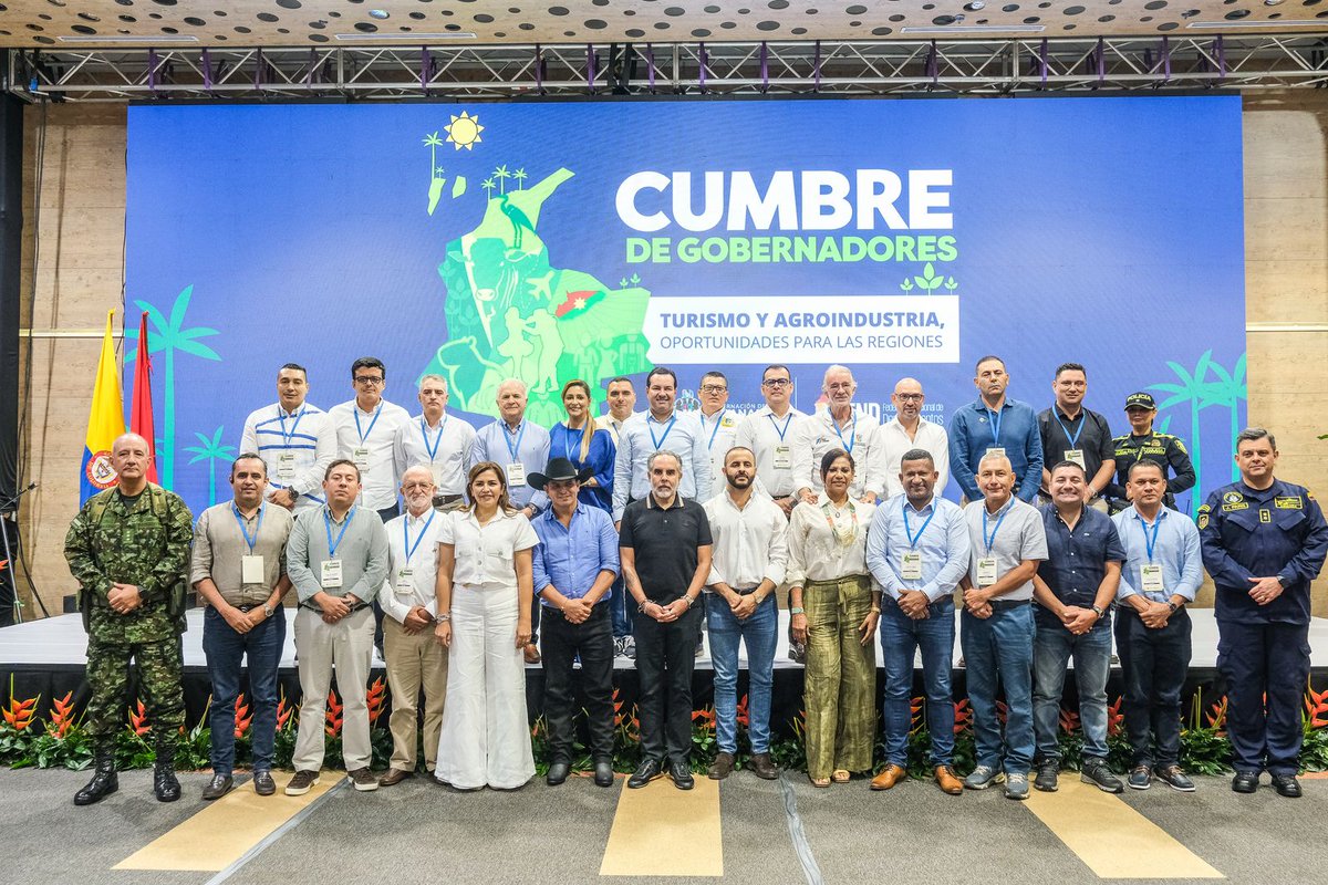 Cumbre de Gobernadores en Yopal impulsó agenda de turismo y agroindustria para las regiones. casanareonline.co/cumbre-de-gobe… #CasanareOnline #CumbreDeGobernadores #Agroindustria #DesarrolloRegional #Orinoquia <a href="/GobCasanare/">Gobernación de Casanare</a> <a href="/CesarOrtiZorro/">César Ortíz Zorro</a>