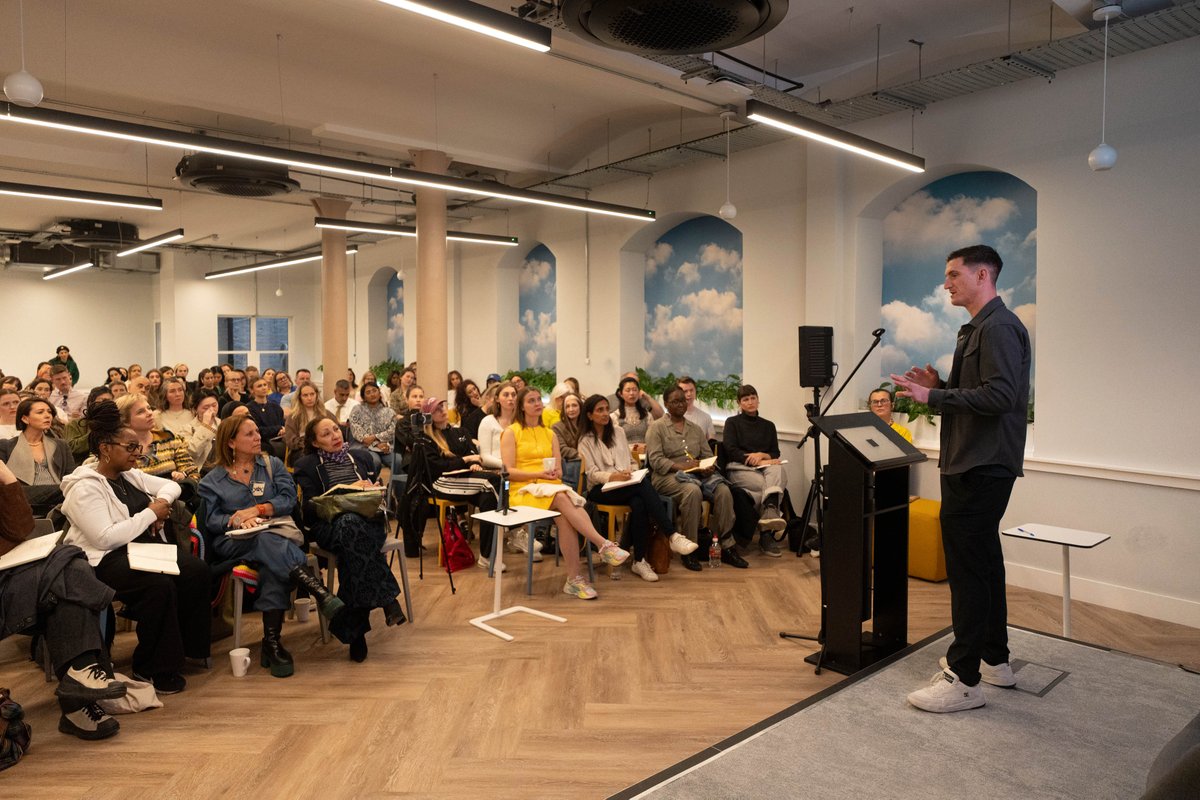 We recently partnered with our friends at The Jewellery Collective to co-host ‘Shine Online’, an event aimed at inspiring and educating jewellers on the importance of their online presence. A huge thank you to everyone who made it happen!💎