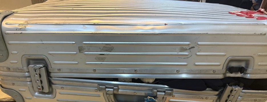 Ben Naimark-Rowse (@naimarkrowse) on Twitter photo When <a href="/airfrance/">Air France</a> destroys your boss's suitcase, agrees to compensation, refuses to actually process it despite submitting all requested info, and then ghosts you. #SEnvolerEnTouteArrogance #TakingArroganceToNewHeights <a href="/OneMileataTime/">Ben Schlappig</a> <a href="/garyleff/">gary leff</a> <a href="/AirFranceFR/">Air France FR</a> <a href="/AirFranceKLM/">Air France-KLM Group</a> When <a href="/airfrance/">Air France</a> destroys your boss's suitcase, agrees to compensation, refuses to actually process it despite submitting all requested info, and then ghosts you. #SEnvolerEnTouteArrogance #TakingArroganceToNewHeights <a href="/OneMileataTime/">Ben Schlappig</a> <a href="/garyleff/">gary leff</a> <a href="/AirFranceFR/">Air France FR</a> <a href="/AirFranceKLM/">Air France-KLM Group</a>