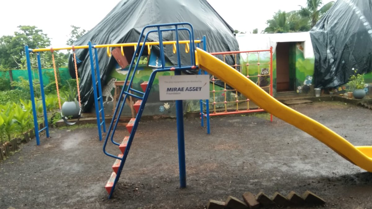 Mirae Asset Foundation assisted the Signature Foundation by establishing a fully equipped computer room, complete with computers, furniture, and outdoor play equipment, benefiting 200 tribal students in Karjat, Maharashtra. #EducationForAll #Empowerment #CommunityImpact
