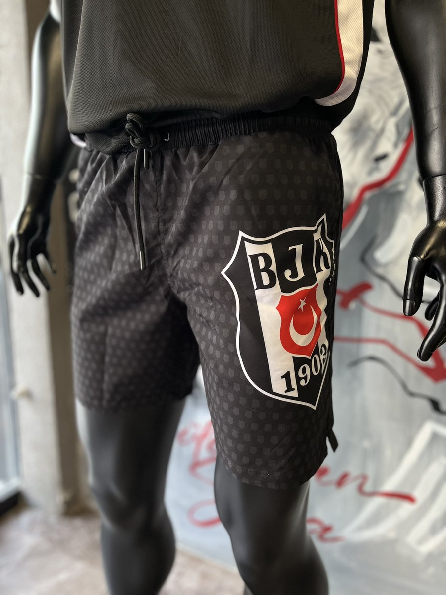 Beşiktaş Yeni Sezon Deniz Şortu 

1499,99₺

#Beşiktaş
