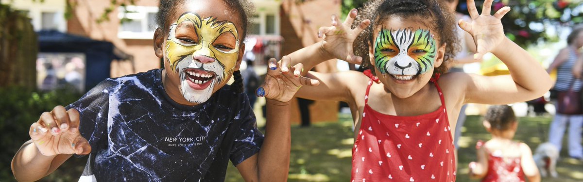Mayor of London's Culture team (@ldn_culture) on Twitter photo Last chance to apply to be part of the <a href="/MayorofLondon/">Mayor of London, Sadiq Khan</a>'s Community Weekend 2025!
Host a community event this September🎪
Grants of up to £2,000 are available to support activities that bring Londoners together.
Don’t miss out—applications close 30 April. Find out more⬇️ Last chance to apply to be part of the <a href="/MayorofLondon/">Mayor of London, Sadiq Khan</a>'s Community Weekend 2025!
Host a community event this September🎪
Grants of up to £2,000 are available to support activities that bring Londoners together.
Don’t miss out—applications close 30 April. Find out more⬇️