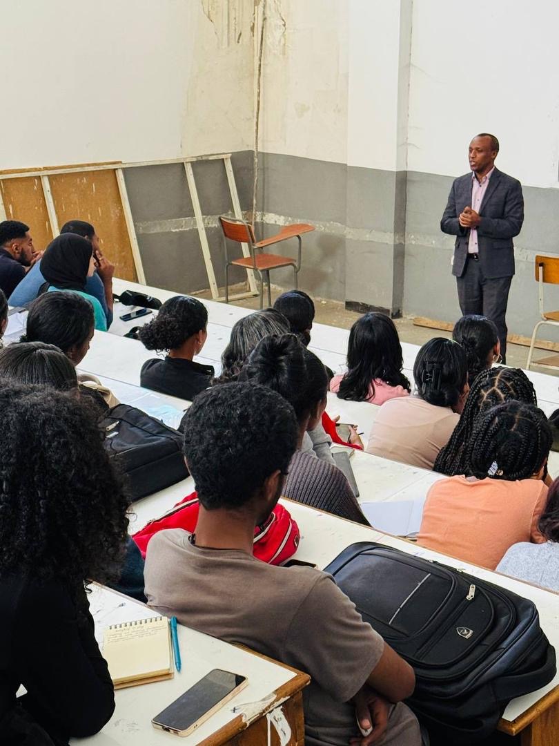 ecdprogramme's tweet photo. The Ethiopian Institute of Architecture, Building Construction, and City Development, in collaboration with the SPMO of the Addis Ababa Mayor’s Office, hosted a workshop attended by over 100 students on @ecdprogramme designs. #ecdprogramme #AddisAbaba https://t.co/KBB3RKF57h
