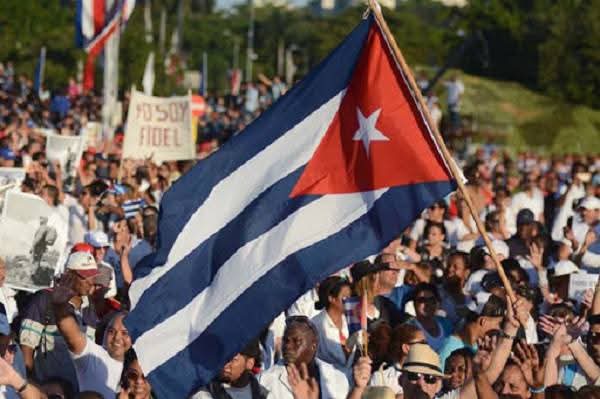 La respuesta del pueblo de #Cuba a la guerra económica y mediática del imperio se verá también, de manera contundente, este #1Mayo. ¡Millones ratificaremos que #PorCubaJuntosCreamos!