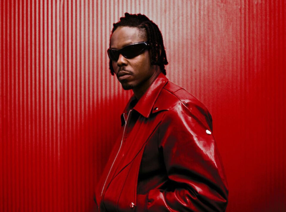 🎙️🏝️#middaysweetness #middayAura with <a href="/ebelenonye/">nonye!!!</a>  ||#Dincredible😍||

🎧I No Be God - <a href="/LadiPoe/">LADIPOE</a> 
||107.1📻🌻||#Middayaura #middayshow #R21071Lagos