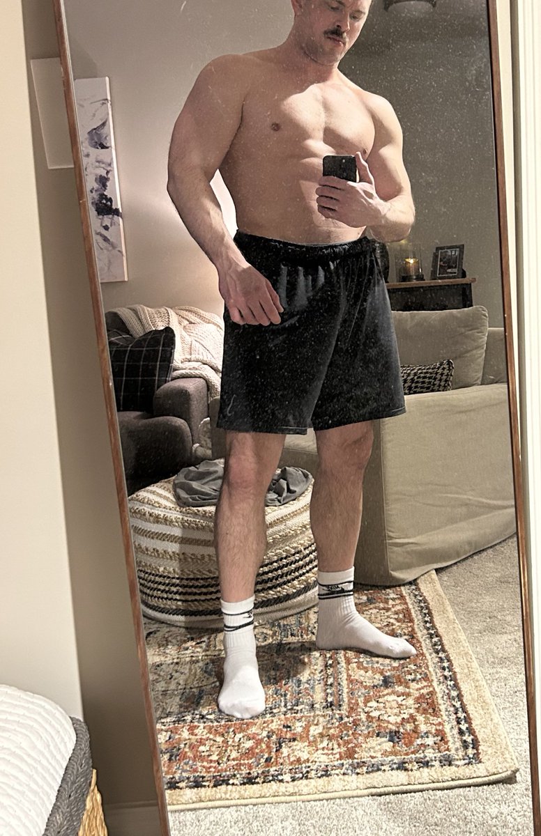 AlphaBen1990's tweet photo. Face it făg, you will never even come close to this level of alpha perfection. Which is why it feels so good to goon and spread your cashpussy for daddy, begging for a second of his attention. 

#motivationmonday 💸😈 https://t.co/bTGku0Cpru