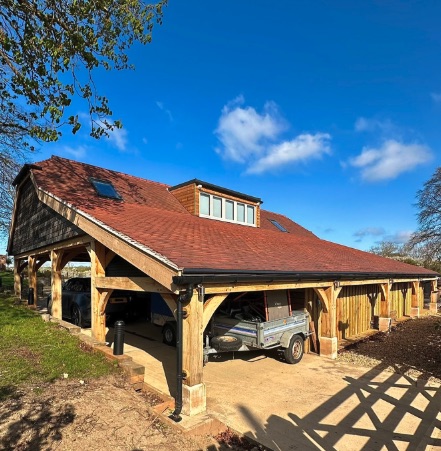 We custom cut structurally graded beams up to 12.5m in length right here in our sawmill in the Midlands with nationwide delivery!

Use our custom cut calculator here or speak to our sales team for a free quotation 

uk-timber.co.uk/140-custom-cut…

#oakbeams #structural #timbermerchant