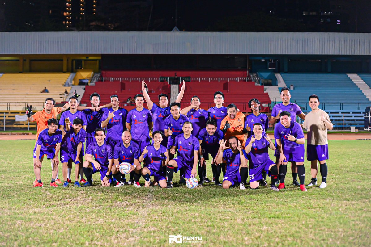 Herwin Sinaga (@herwinnaga8) on Twitter photo NNFC Sunday Night Football
Sun 20 Apr at Soemantri Std
Derby Jus Talk 🆚️ Koci FC feat Korea lKorea Selecao, kejar² abege bikin encok 😅
Tp kalau <a href="/csamola13/">carlos samola</a> & <a href="/HanifThamrin/">Hanif Thamrin</a> mah Gw lihatin aja 🤣
#HS8 #NewNormalFC #Football #FriendlyMatch NNFC Sunday Night Football
Sun 20 Apr at Soemantri Std
Derby Jus Talk 🆚️ Koci FC feat Korea lKorea Selecao, kejar² abege bikin encok 😅
Tp kalau <a href="/csamola13/">carlos samola</a> & <a href="/HanifThamrin/">Hanif Thamrin</a> mah Gw lihatin aja 🤣
#HS8 #NewNormalFC #Football #FriendlyMatch