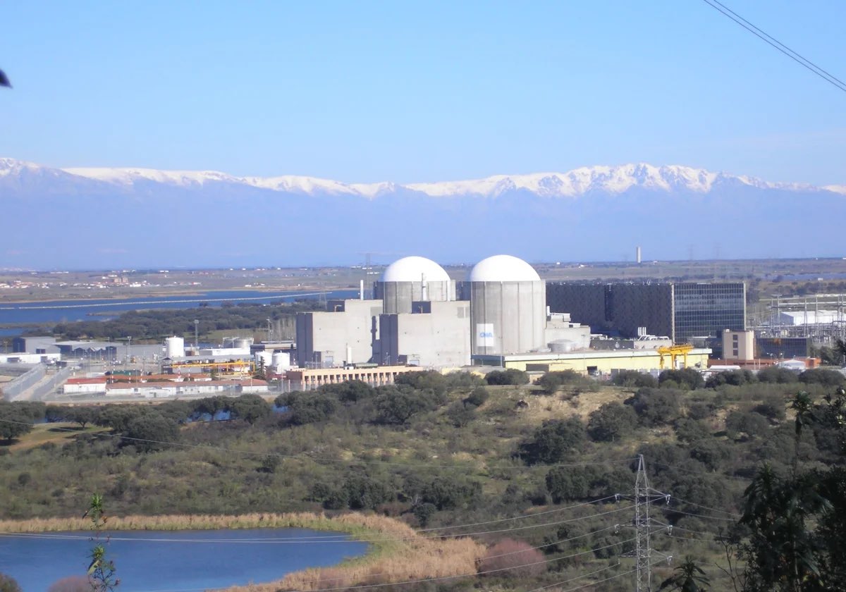 El #apagon nos deja algo claro: está en juego nuestra soberanía energética.

¡No al cierre de nuestras centrales nucleares! 
#SíAlmaraz #AlmarazNoSeCierra
