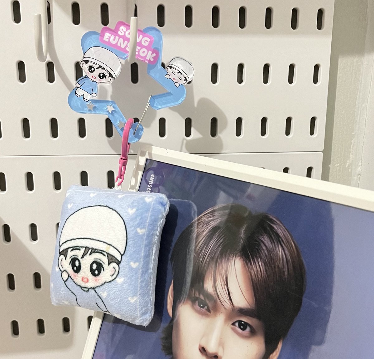 💌 todays mail~

tmi tadinya aku cm beli carabiner loh namun di detik terakhir tutup po, aku hilang kesadaran dan akhirnya mengangkut plushienya juga 😌 terima kasih sudah menghipnotis aku <a href="/4K5S_rizz/">4K5S</a>