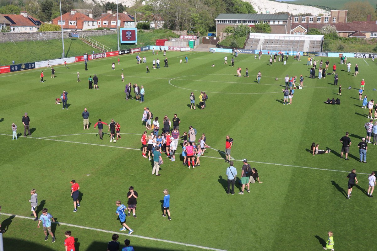 Lewes FC is in its 140th year and we all want to ensure it’s here for another 140. Only by working together can we achieve all our goals. ❤️

Thank you to everyone who has made 2024/25 so special at Lewes FC.😍

lewesfc.com/news/a-thank-y…

#COYR🔴⚫️