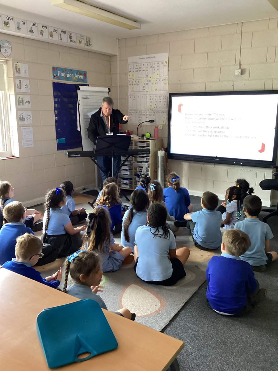 Another marvellous music lesson with Liverpool Music Cathedral this afternoon. <a href="/BedfordPrimary/">Bedford Primary</a> <a href="/SouthportLTrust/">Southport Learning Trust</a>