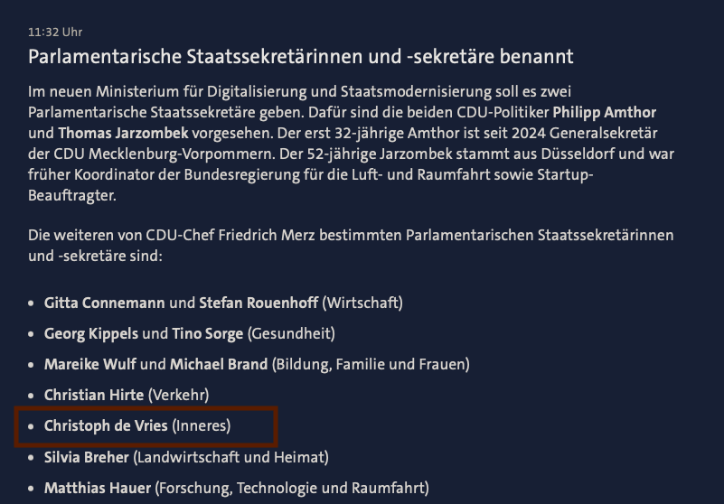 Christoph de Vries (CDU) wird Staatssekretär im Innenministerium. Vor zwei Wochen war er noch Festredner bei einer der wichtigsten Zeitungen der Neuen Rechten. Im Publikum u.a. Ex-MdB Wilhelm von Gottberg (AfD) der den Holocaust als Mythos verharmloste.