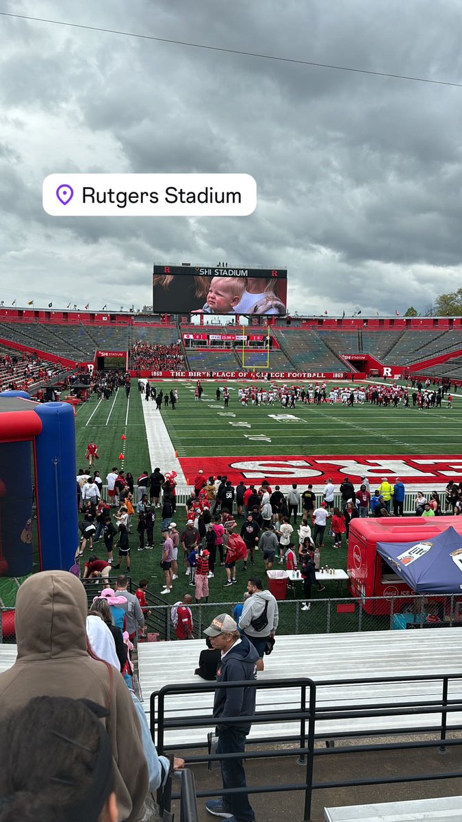 e1pluto_'s tweet image. Sunday I had a chance to visit SHI stadium for the Rutgers spring football game. Had a great experience and watched some great football! Appreciate @KamarsirArchie for bringing me along with him.