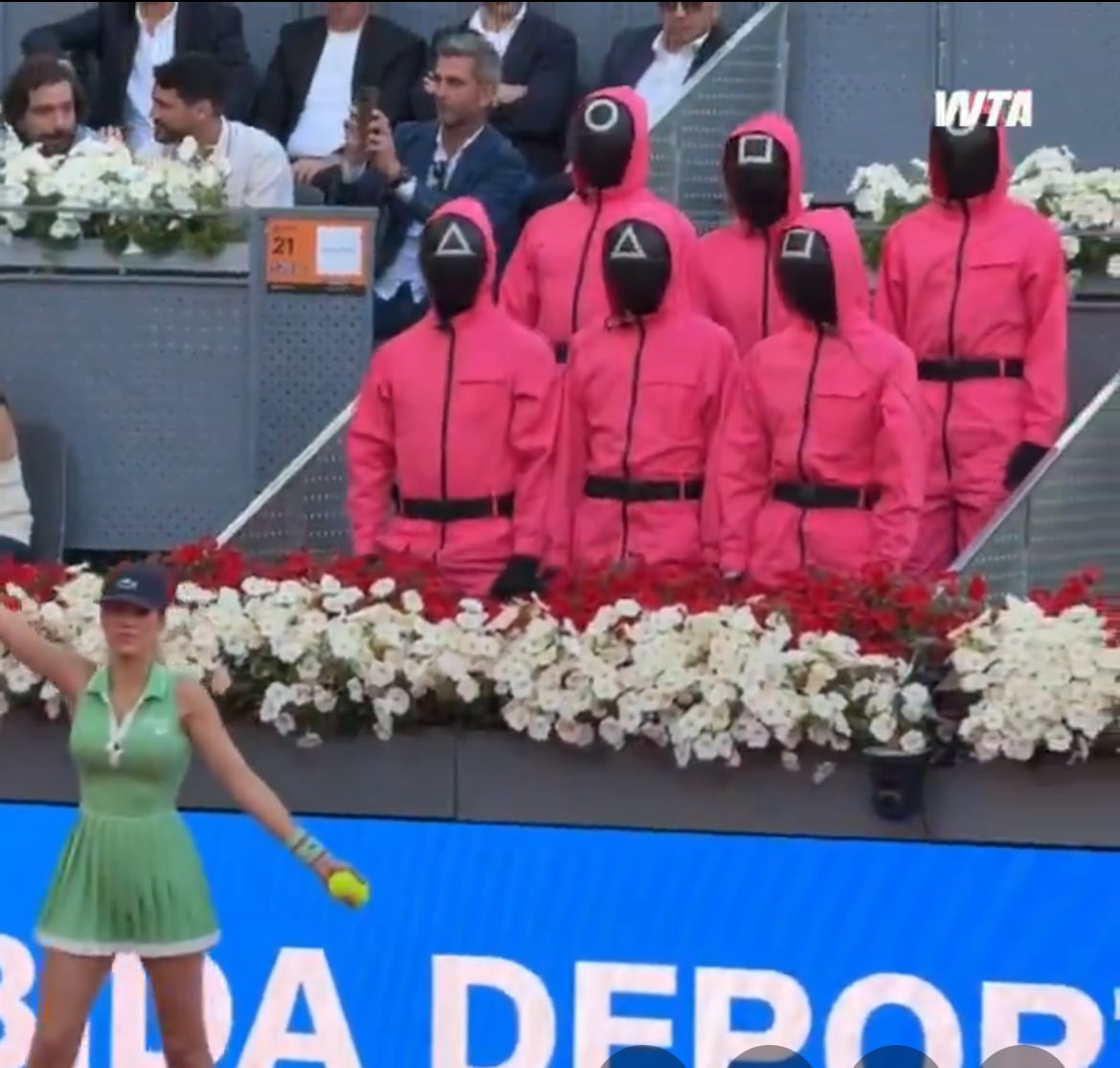 mullarkeyrob's tweet image. Barely a few minutes before the nationwide #powercut in 🇪🇸 this happened at the #Madrid Open tennis. ⁦