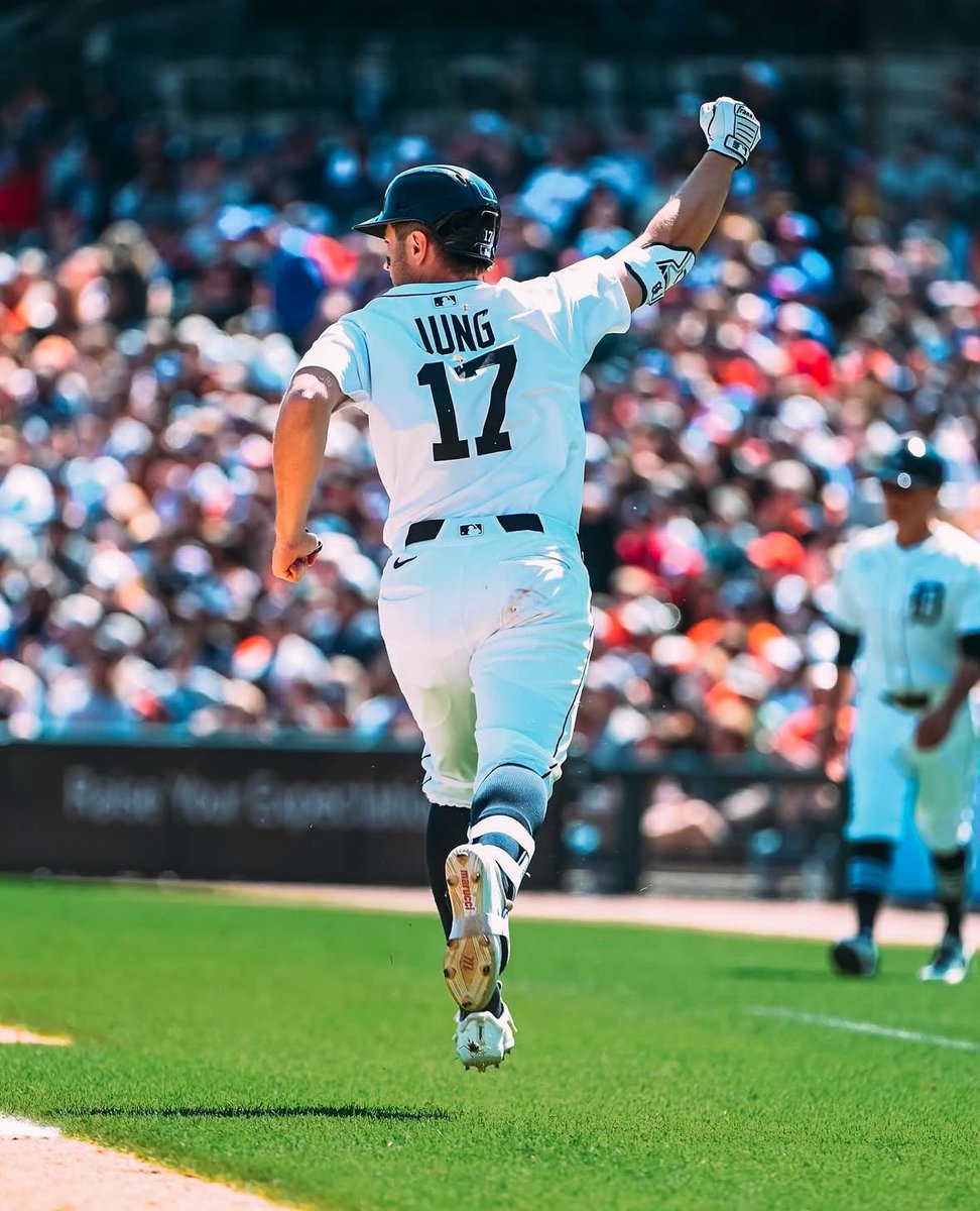 ⭐⚾️FREE MLB BOMB PLAY⚾️⭐

1️⃣0️⃣0️⃣ Interactions🔒

8-1 L9 FREE MLB BOMBS 💣

Like ❤ + RT ♻️ + Comment 🗣

Who Wants to Ride With the KB Army? 🔥👀