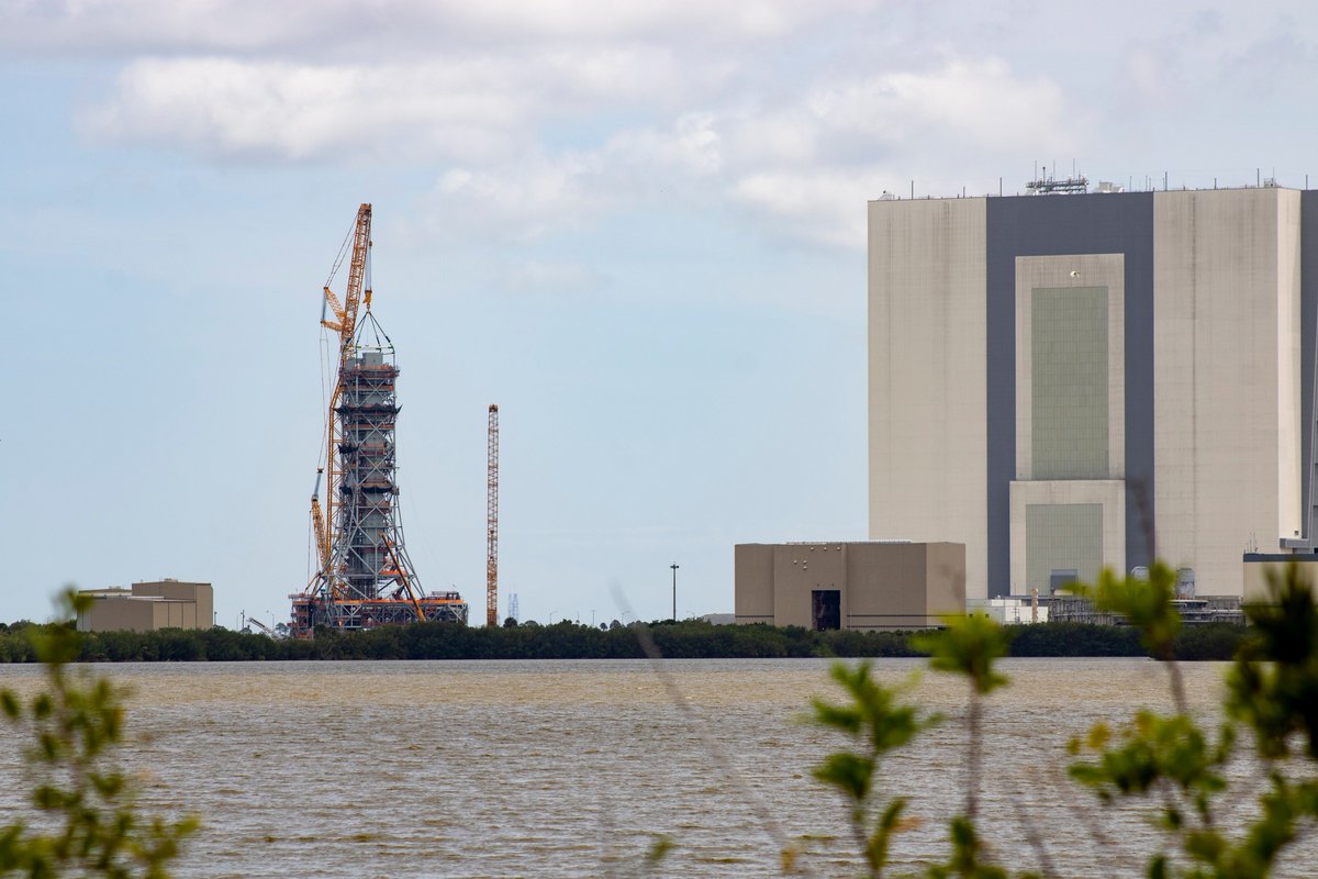 NASA_SLS (@nasa_sls) on Twitter photo Last week, teams at <a href="/NASAKennedy/">NASA's Kennedy Space Center</a> stacked tower module 7 on mobile launcher 2.
Once complete, mobile launcher 2 will reach 390 feet. It will provide the support needed for the addition of the SLS Exploration Upper Stage for the Block 1B configuration of the rocket that will Last week, teams at <a href="/NASAKennedy/">NASA's Kennedy Space Center</a> stacked tower module 7 on mobile launcher 2.
Once complete, mobile launcher 2 will reach 390 feet. It will provide the support needed for the addition of the SLS Exploration Upper Stage for the Block 1B configuration of the rocket that will