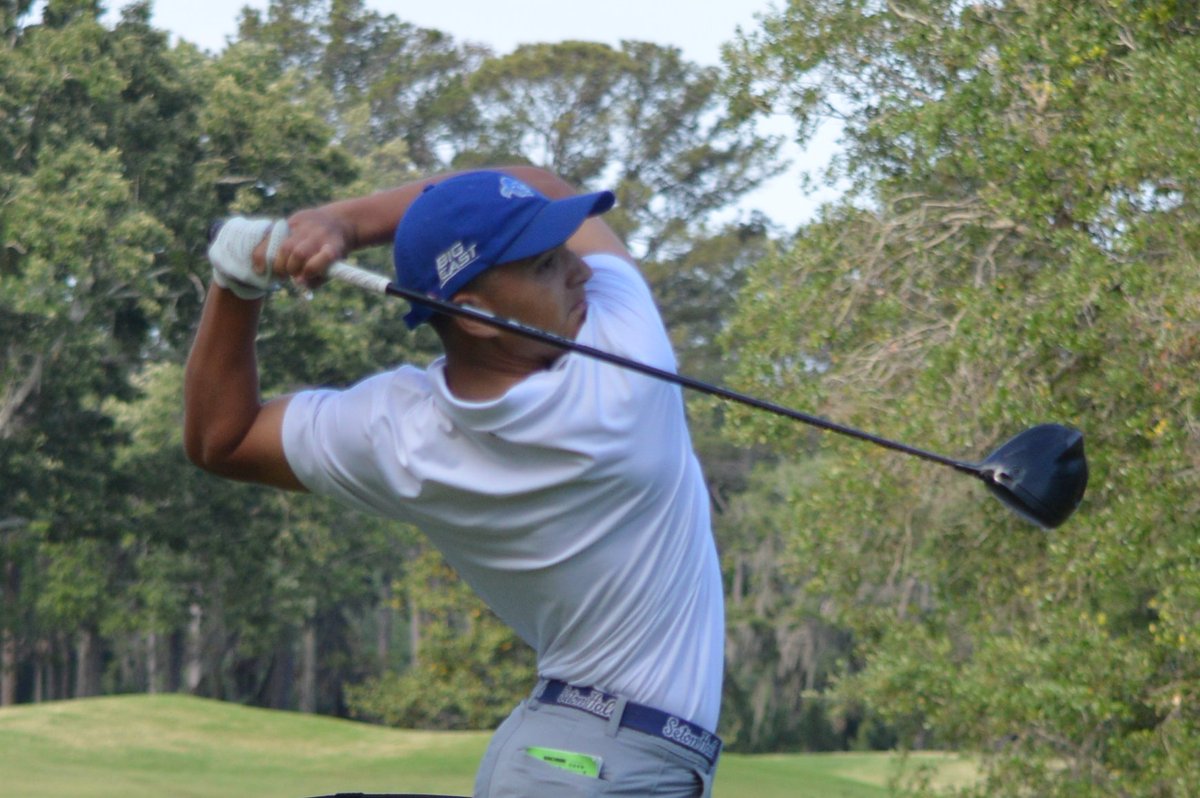 SHUMGolf's tweet image. Eli Shah is the first to make the turn in today's round three. He's currently 3-over-par.
#HALLin β³π΄ββ οΈπ΅βͺ