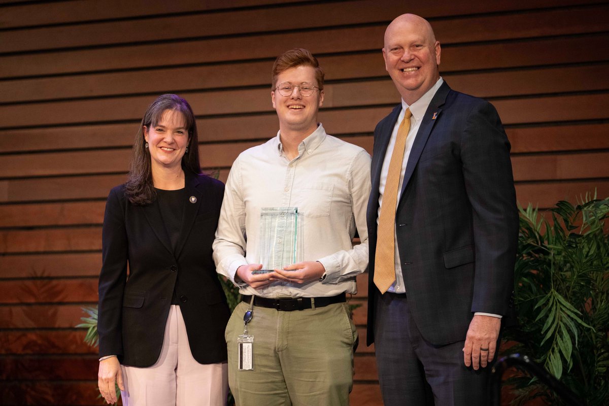 College of Leadership & Public Service tweet media