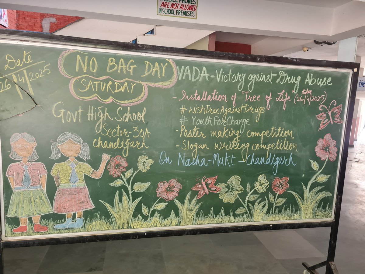 ghs30achd's tweet image. #VADA 
VICTORY AGAINST DRUG ABUSE 
Anti Drug Campaign Kickstarted unitedly by installing 
#Treeoflife  @ghs30achd
students tagged multiple wishes #wishtree to eradicate the drug menace from the society🌟 #youth4change
@cbseindia29
@SchoolEduChd

@chandigarh_admn 
@EduMinOfIndia