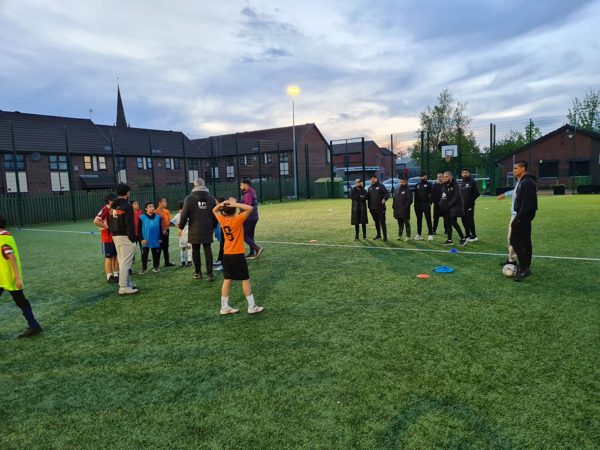 Irfan Kawri (@irfankawri) on Twitter photo We have had Coaching CPD's this month <a href="/BoltonUnitedFC/">Bolton United FC</a> <a href="/BoltonUTDGirls/">BoltonUnitedGirls</a> the coaches thirst for knowledge and wanting to make a difference in the community has been top class. Our beautiful game can transform lives and be a catalyst for personal development. We have had Coaching CPD's this month <a href="/BoltonUnitedFC/">Bolton United FC</a> <a href="/BoltonUTDGirls/">BoltonUnitedGirls</a> the coaches thirst for knowledge and wanting to make a difference in the community has been top class. Our beautiful game can transform lives and be a catalyst for personal development.