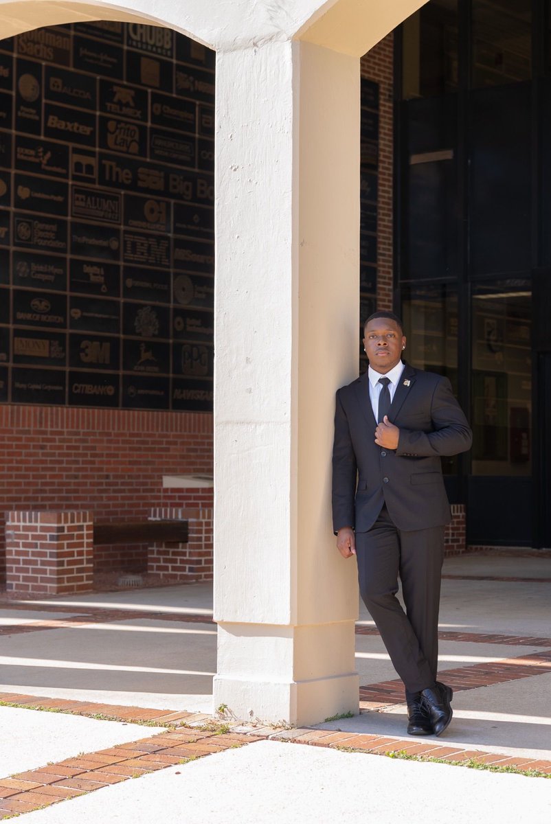 FAMU_1887's tweet image. 🐍🎓 &quot;FAMU has taught me the importance of expanding my network and building meaningful connections. You never know who you might meet—your next conversation could be with a future leader, entrepreneur, or even a millionaire.&quot; ~ Anthony Durden, BS Business Admin.

#FAMUMade