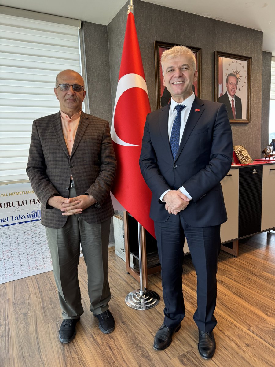 @halimaltunkal hocamla mekanı dualadık :)
Hocama çok teşekkür ediyorum, Allah başımızdan eksik etmesin inşallah