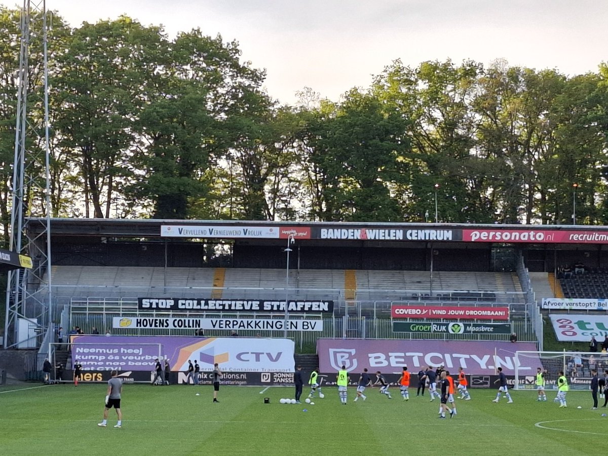 Vanavond helaas geen supporters van De Graafschap aanwezig. Stop collectieve straffen!!